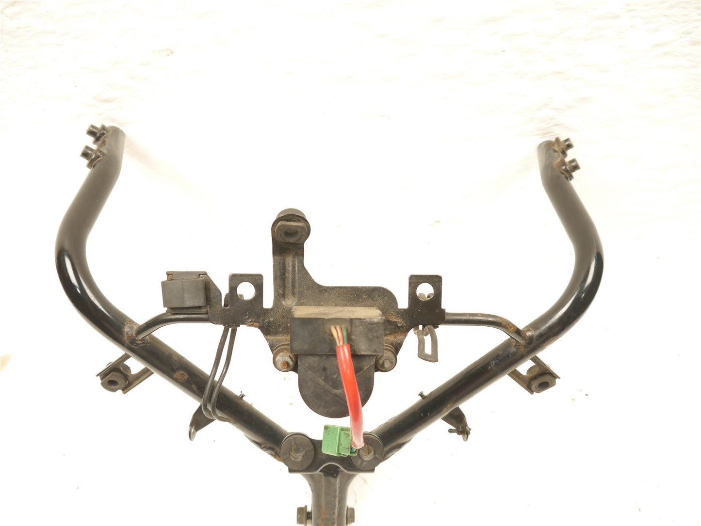 HONDA VFR800 1998-2001 FRONT FAIRING MOUNT