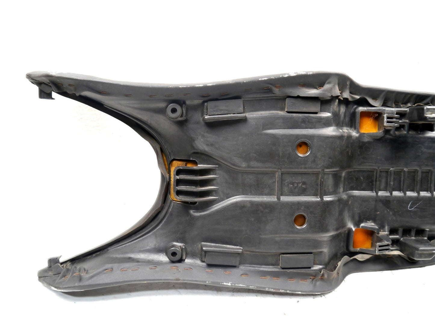 HONDA VFR800 1998-2001 SEAT (TORN)