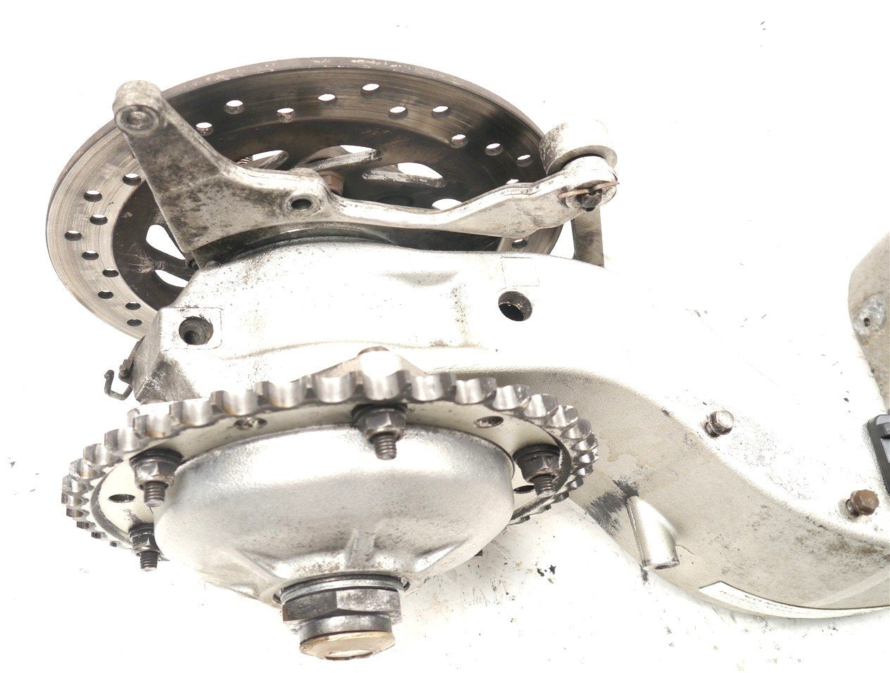 HONDA VFR800 1998-2001 SWINGARM HUB ASSEMBLY