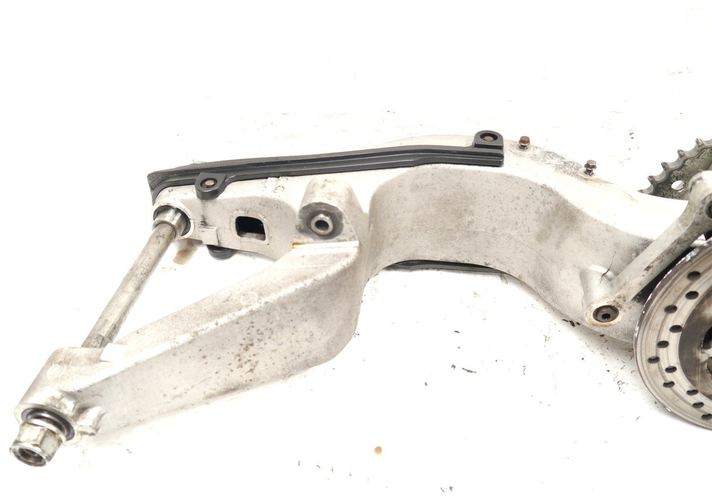 HONDA VFR800 1998-2001 SWINGARM HUB ASSEMBLY