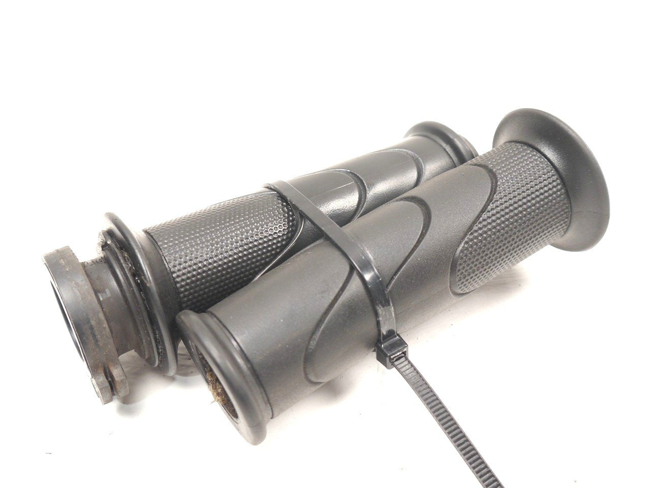 YAMAHA GPD NMAX 125 2015-2020 THROTTLE TUBE & GRIPS