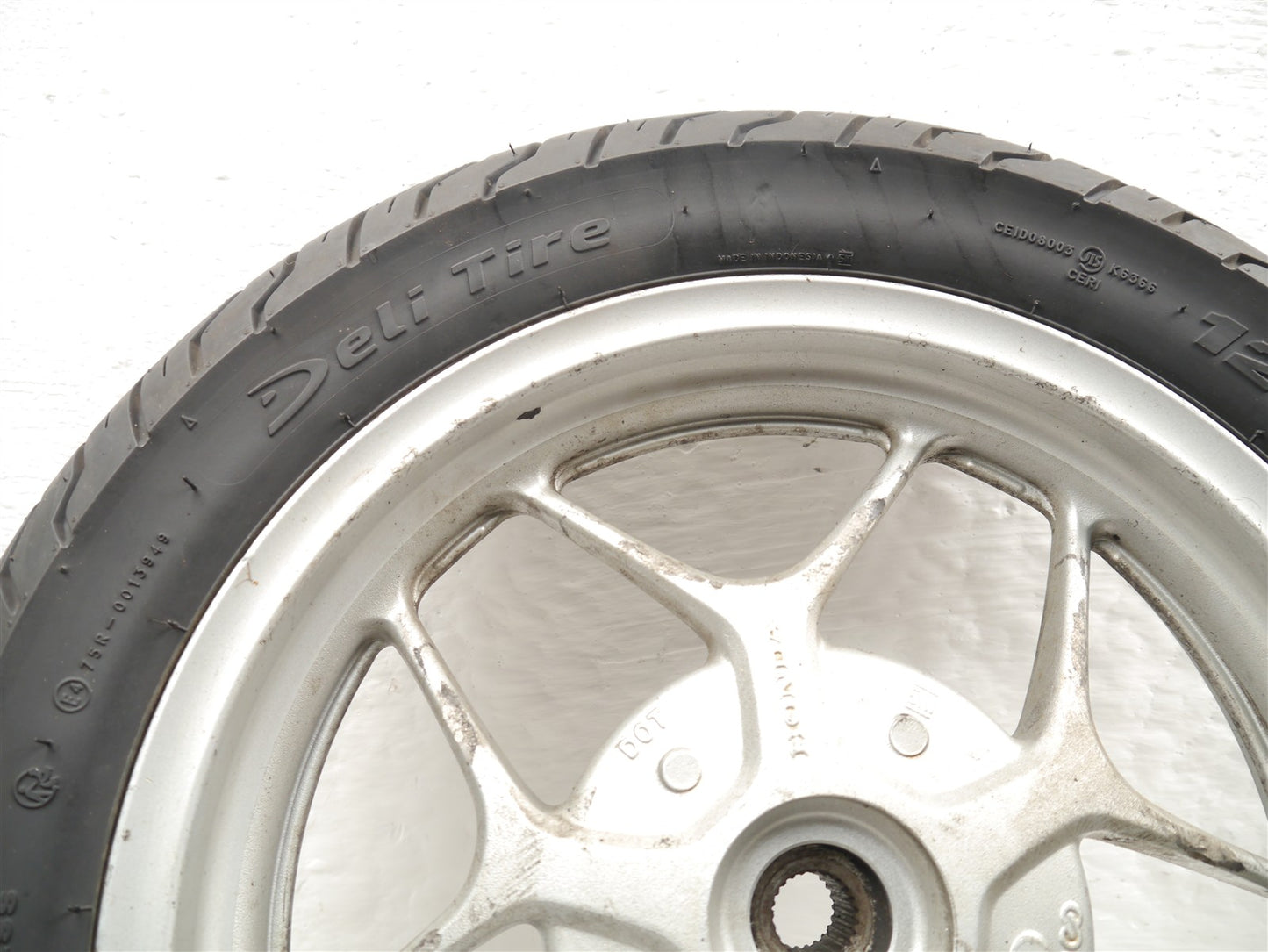 HONDA SH125 i MODE 2014-2019 REAR WHEEL & TIRE