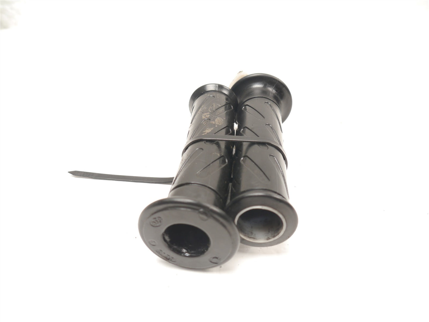 APRILIA RS125 GP REPLICA 2021-2024 THROTTLE TUBE & GRIPS