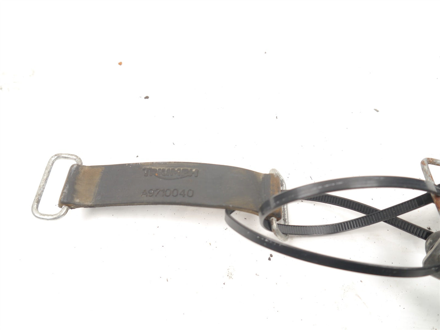 TRIUMPH BONNEVILLE 865 2008-2015 BATTERY CLAMP AND STRAPS OEM