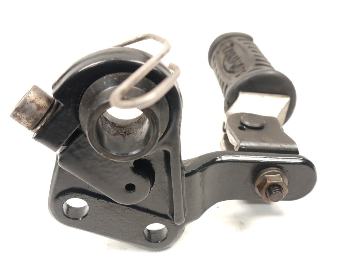 TRIUMPH BONNEVILLE 865 2008-2015 FRONT LEFT FOOTREST HANGER & PEG