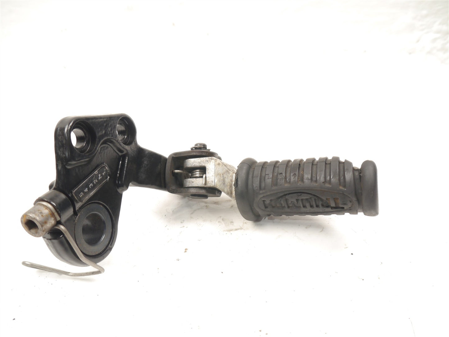 TRIUMPH BONNEVILLE 865 2008-2015 FRONT LEFT FOOTREST HANGER & PEG