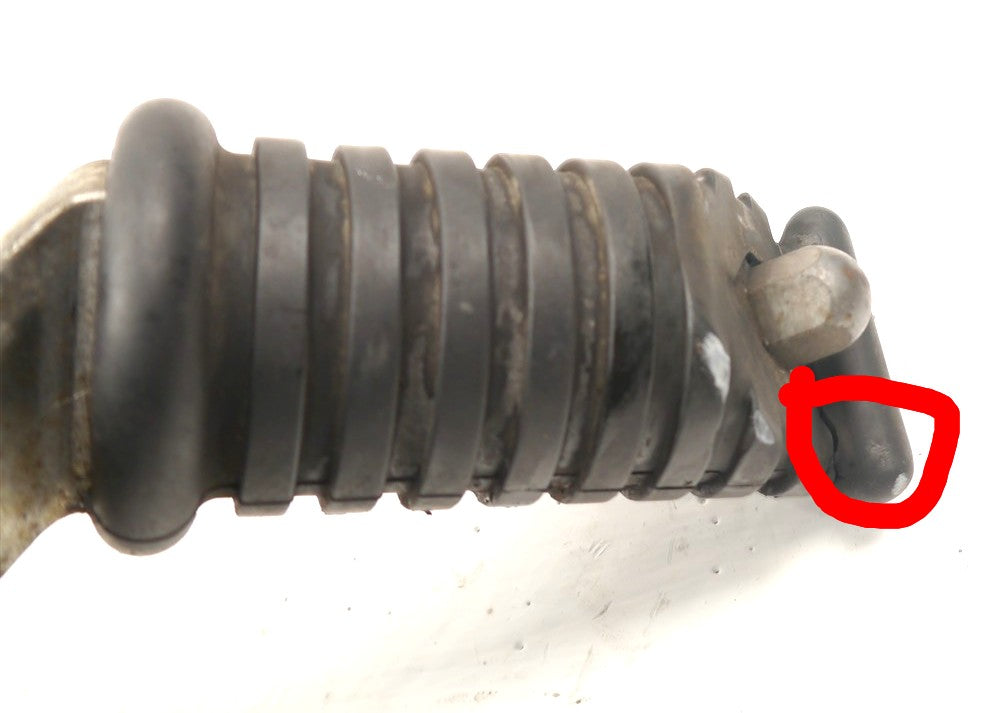 TRIUMPH BONNEVILLE 865 2008-2015 FRONT LEFT FOOTREST HANGER & PEG
