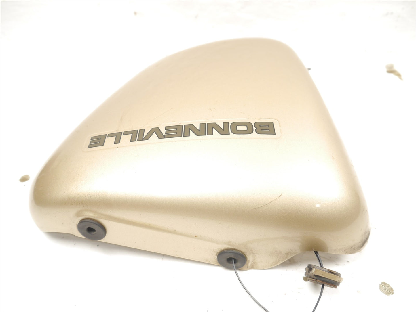 TRIUMPH BONNEVILLE 865 2008-2015 LEFT SIDE PANEL (DAMAGED)