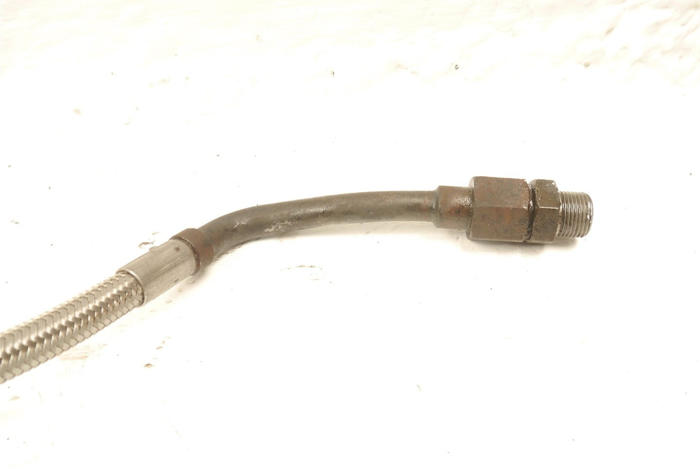 TRIUMPH BONNEVILLE 865 2008-2015 BOTTOM OIL HOSE PIPE