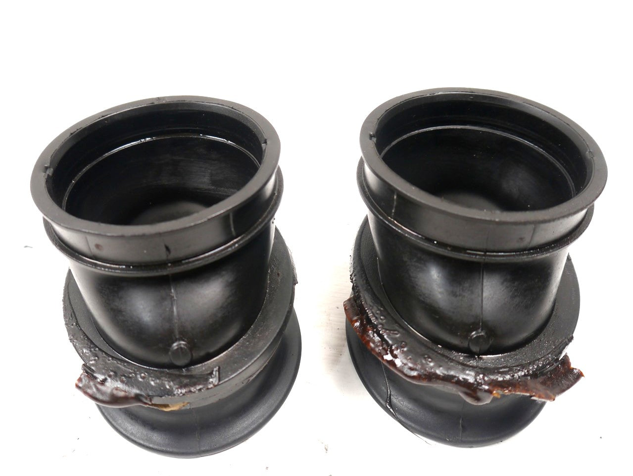 TRIUMPH BONNEVILLE 865 2008-2015 AIRBOX INLET RUBBERS