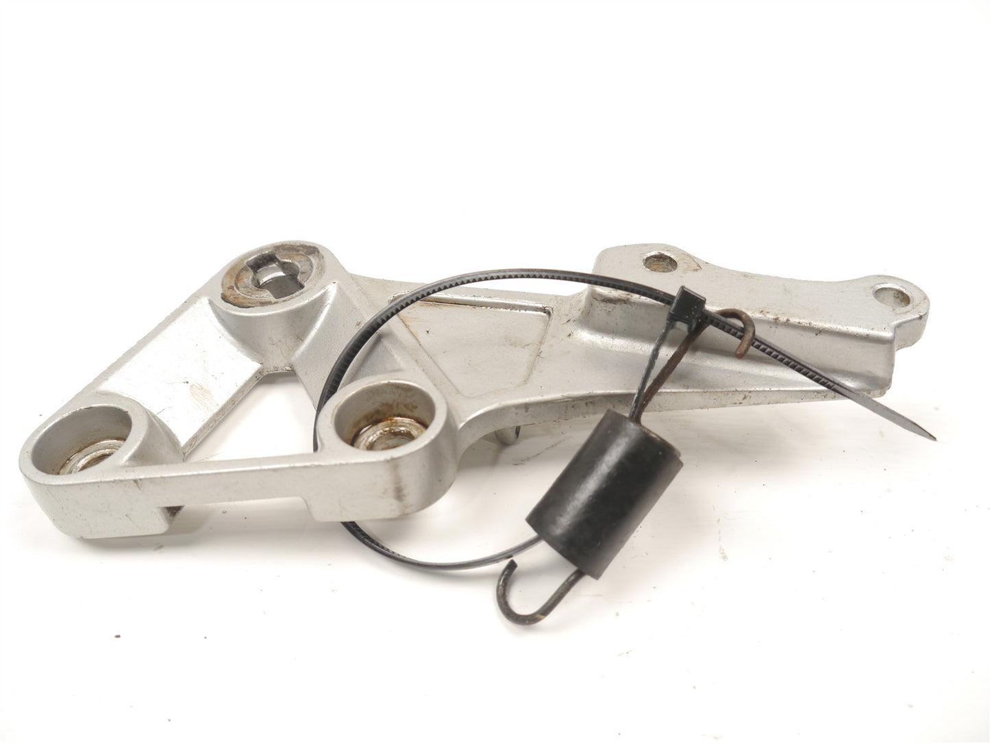 SUZUKI SV650 1999-2002 FRONT RIGHT FOOTREST HANGER