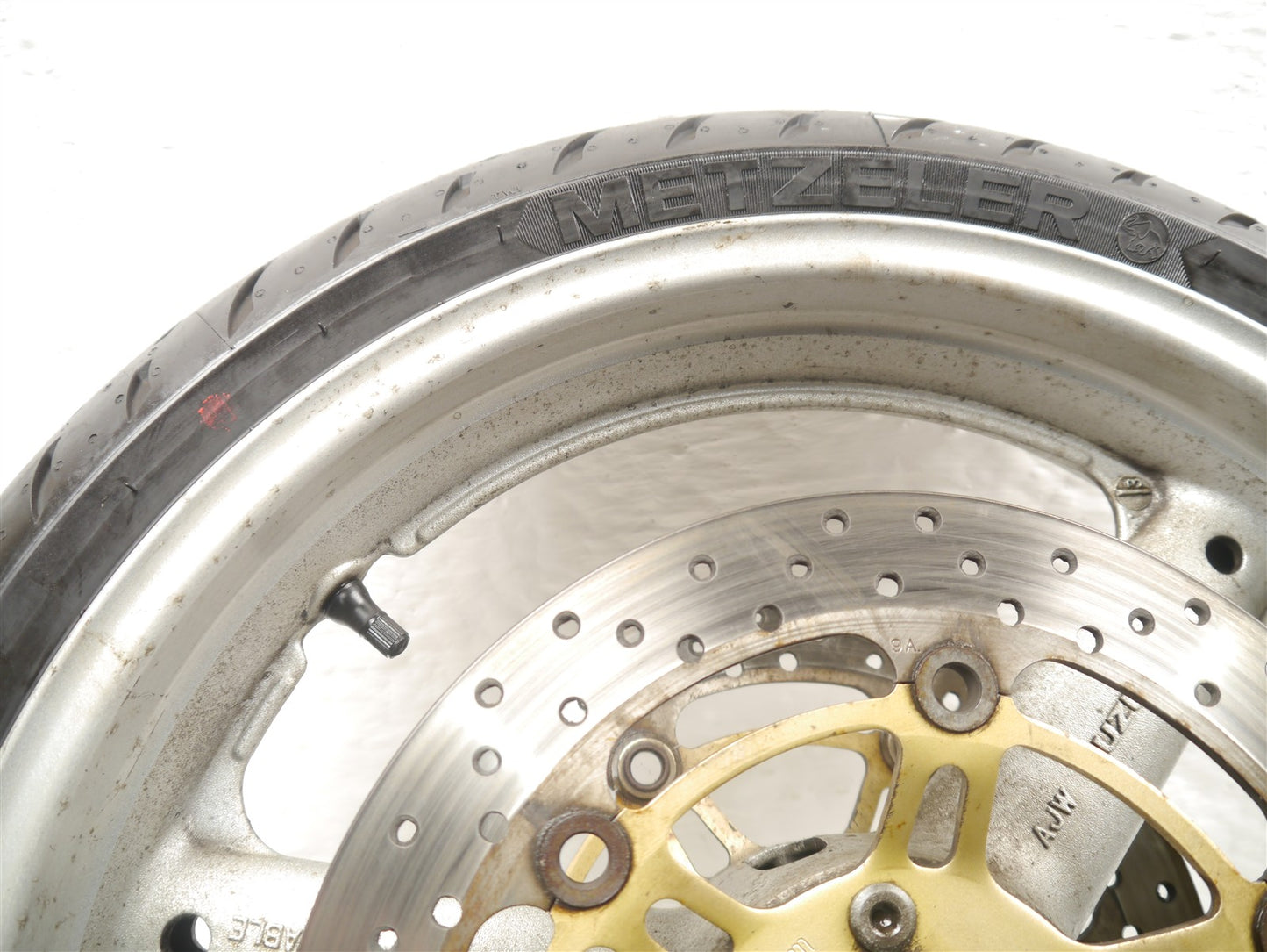 SUZUKI SV650 1999-2002 FRONT WHEEL AND TIRE