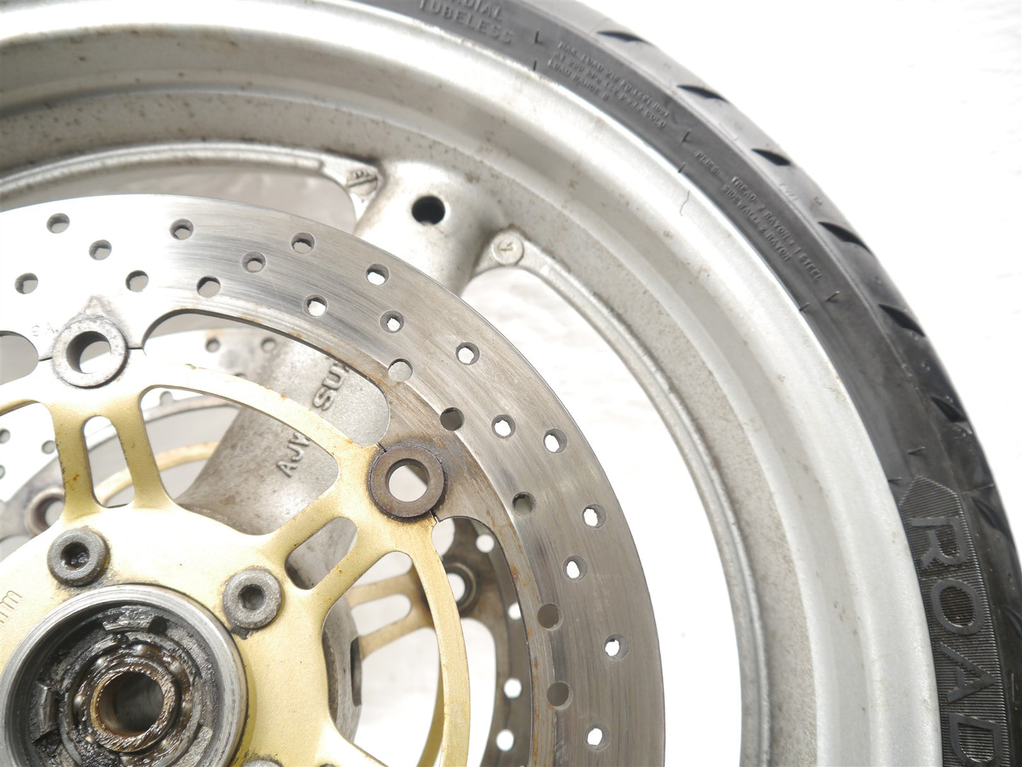 SUZUKI SV650 1999-2002 FRONT WHEEL AND TIRE