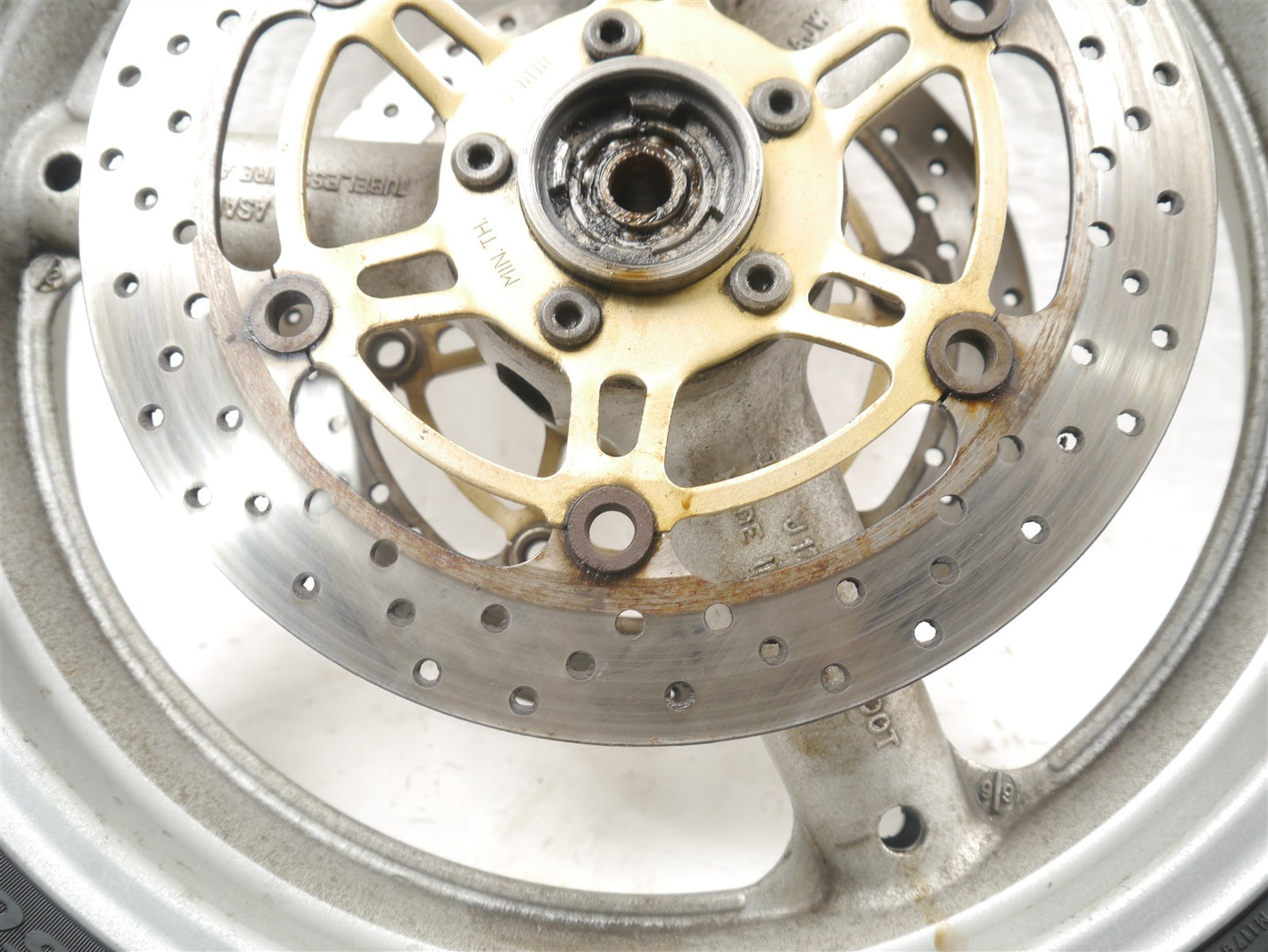 SUZUKI SV650 1999-2002 FRONT WHEEL AND TIRE