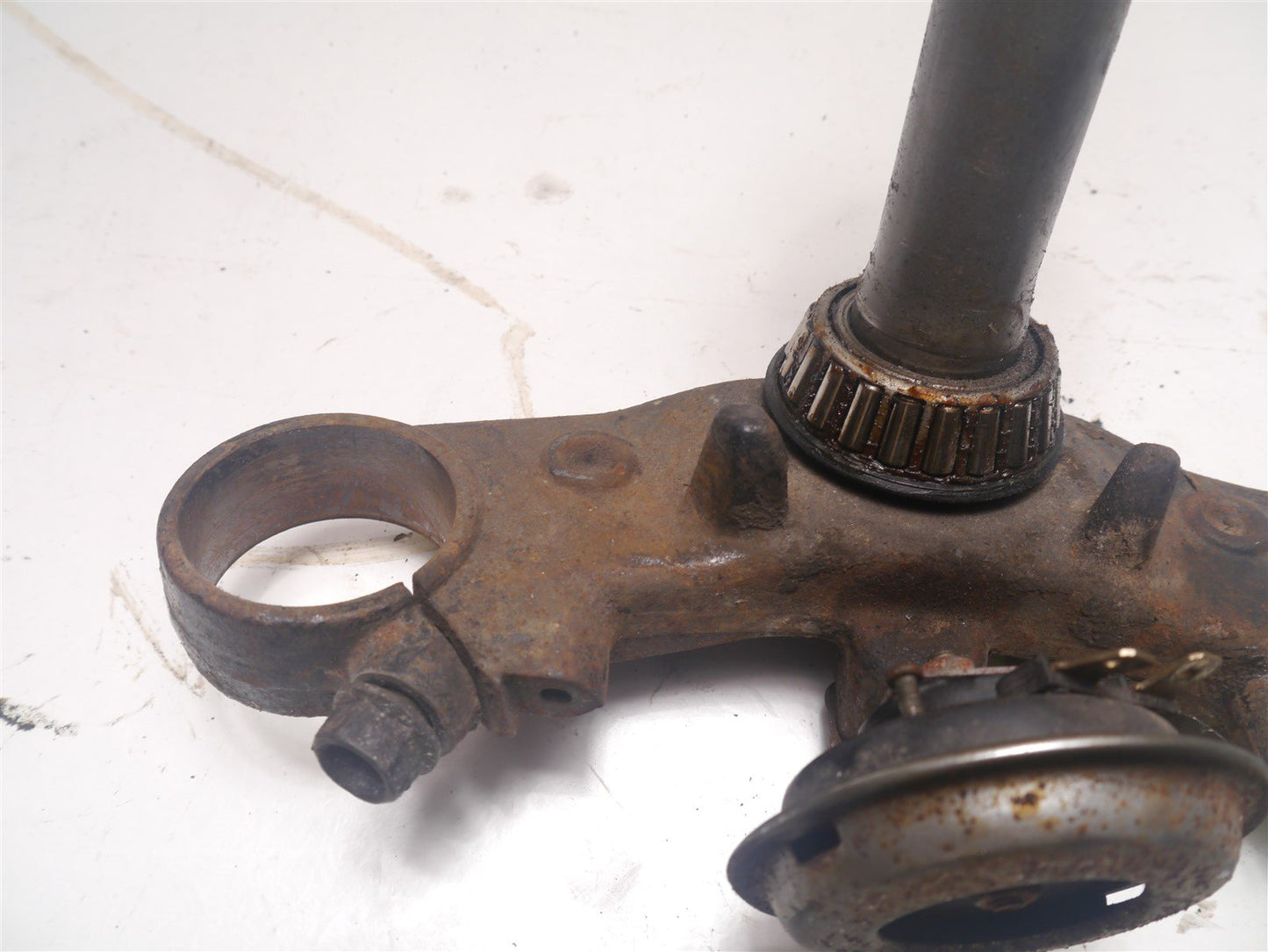 HONDA CBR900 RR FIREBLADE RRW 1998 BOTTOM FORK YOKE