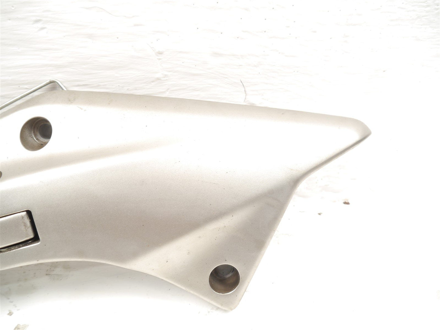 HONDA FJS600 SILVERWING 2011-2016 RIGHT REAR FOOTREST HANGER AND PEG