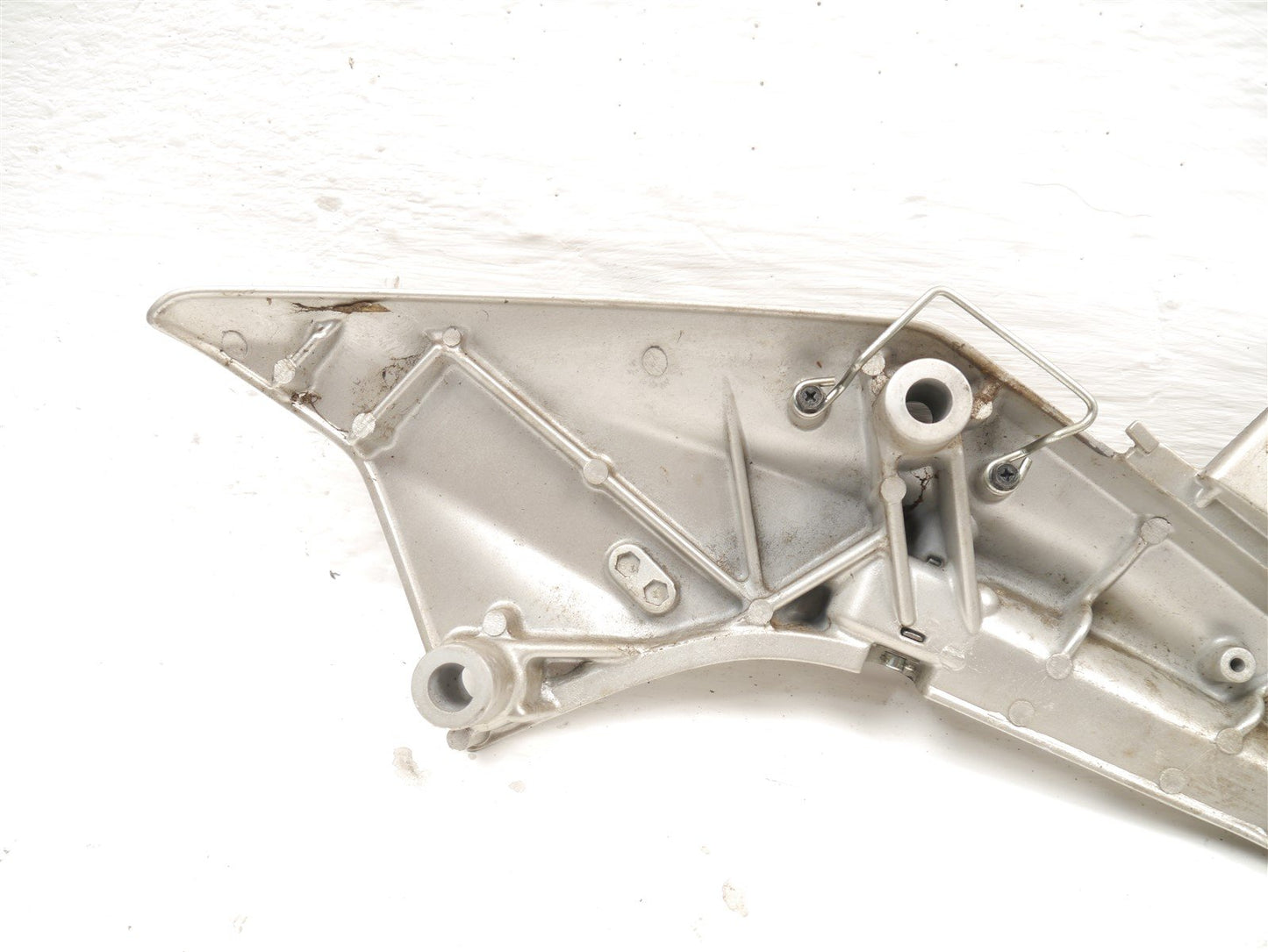 HONDA FJS600 SILVERWING 2011-2016 RIGHT REAR FOOTREST HANGER AND PEG